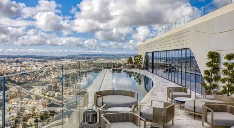 Official Mercury Suites With Rooftop Pool Access — photo 3