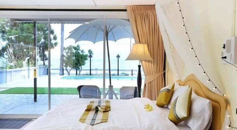 Villa with 3 rooms for 12 persons — photo 2