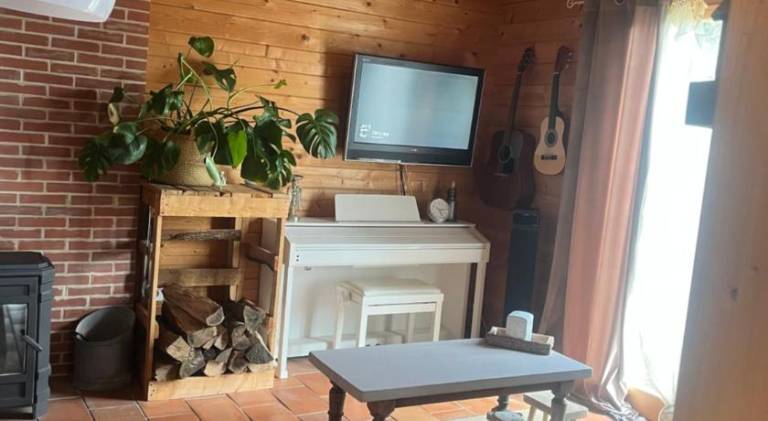 Cottage atypique avec piscine & acces au lac 6 personnes — photo 2