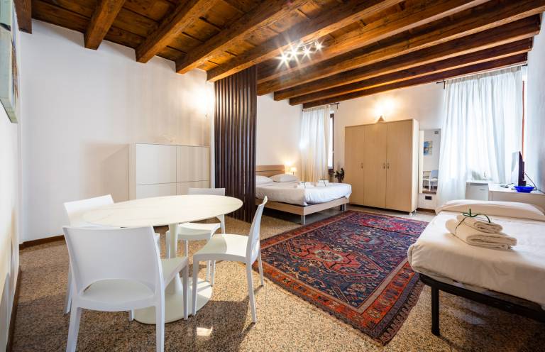 Rental apartment with terrace | Next to Juliet — photo 4