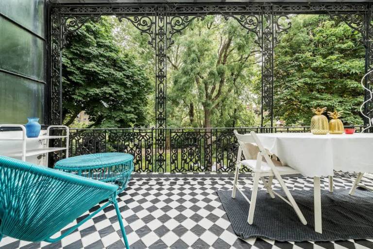 Beautiful 2bed flat with balcony in Earls Court