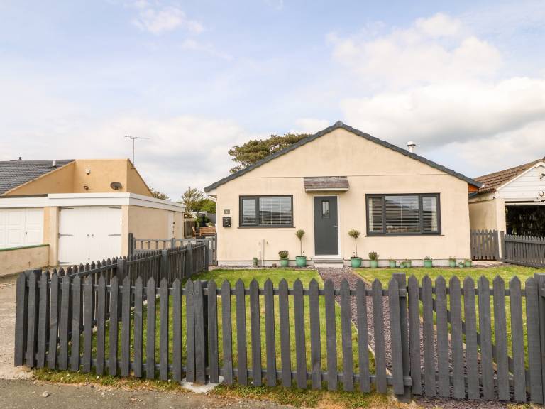 Children-friendly nice cottage with hot tub, garden & BBQ | Pet-friendly — photo 2