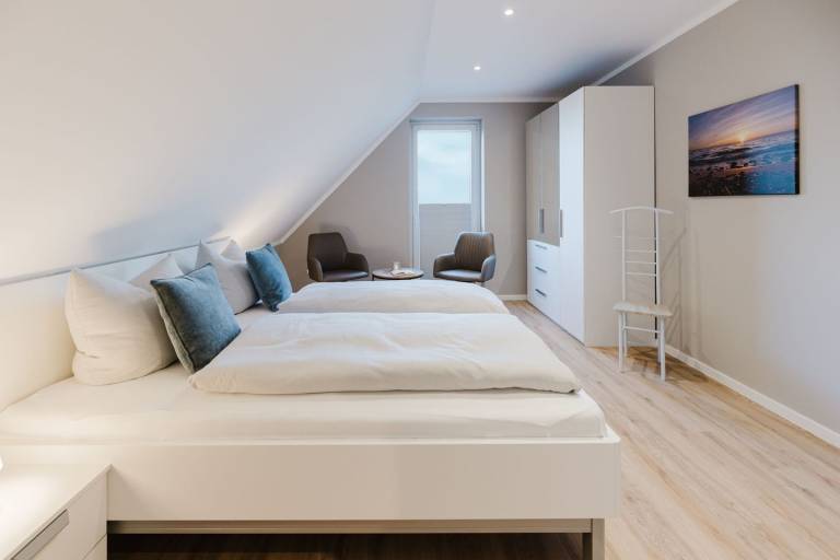 Wellnesshaus Strandläufer auf Fehmarn – luxuriöses Ferienhaus mit Sauna und Garten — photo 4