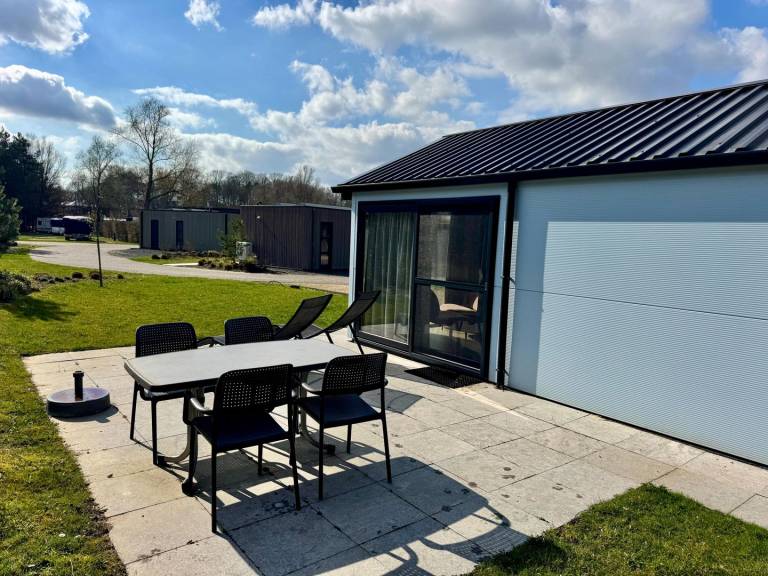 Chalet am Waldrand mit Klimaanlage im EuroParcs Maasduinen — photo 2