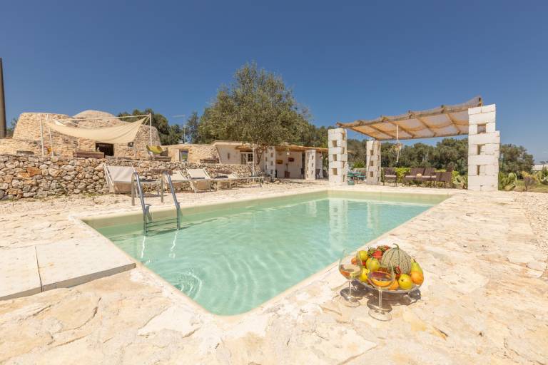 Vacation home with barbeque & private pool — photo 5