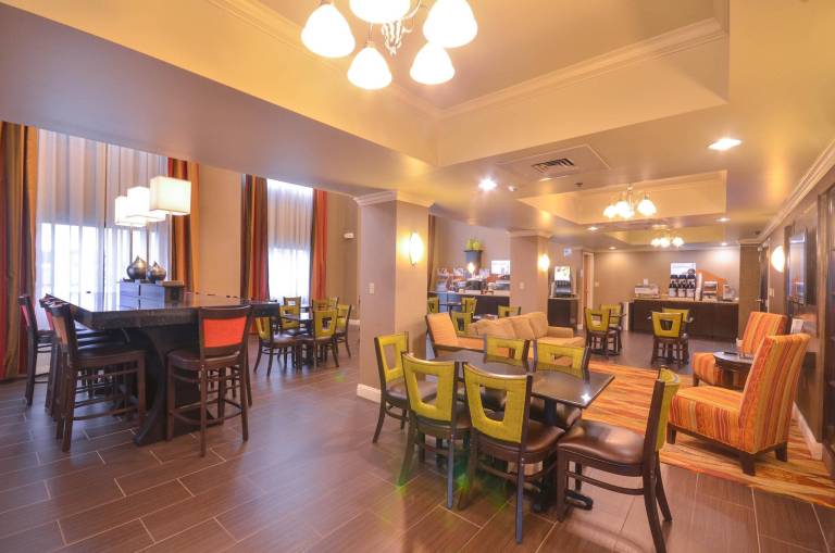 Holiday Inn Express Pine Bluff - Pines Mall Hotel By IHG — photo 2