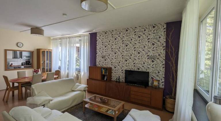 Holiday apartment with patio | Pet-friendly — photo 2