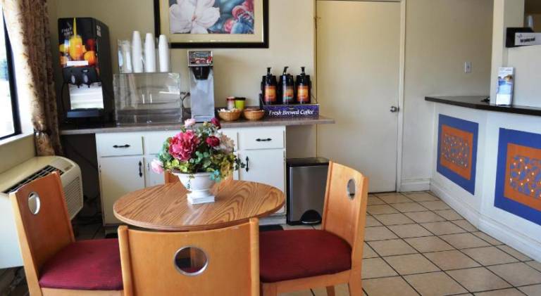 Fresno Inn — photo 4