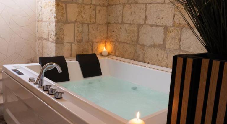 Wonderful vacation home with hot tub | Dogs allowed — photo 5