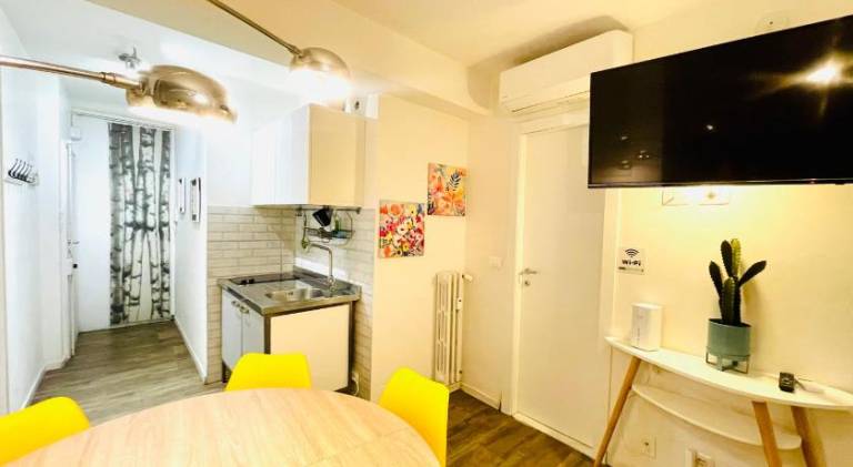 Apartment | Next to Two Towers — photo 4