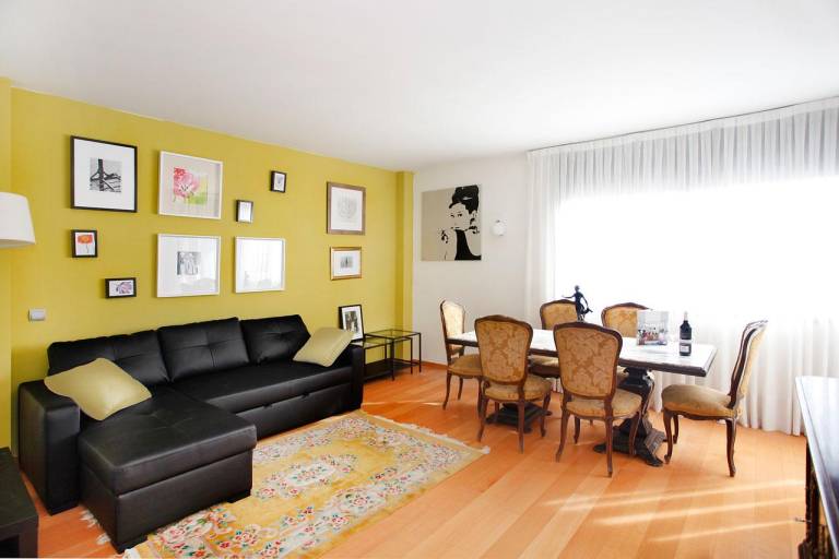 Family-oriented pleasant rental apartment with terrace & pool | Next to the beach | Pet-friendly in Barcelona