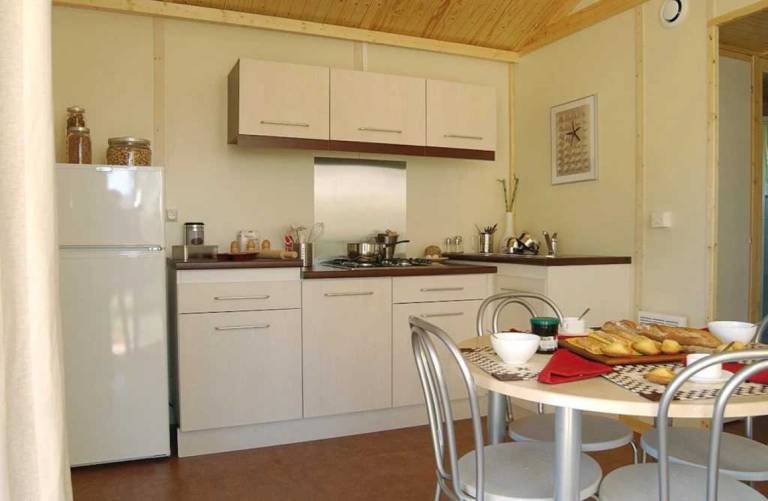 Children-friendly chalet with barbeque, terrace & pool | Pet-friendly — photo 3