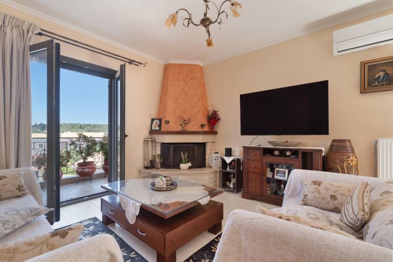 Rental apartment with patio & yard | Sea view — photo 4