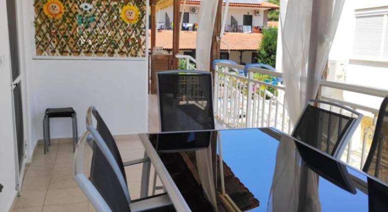 Nice vacation home with patio | Next to the beach | Pet-friendly — photo 3
