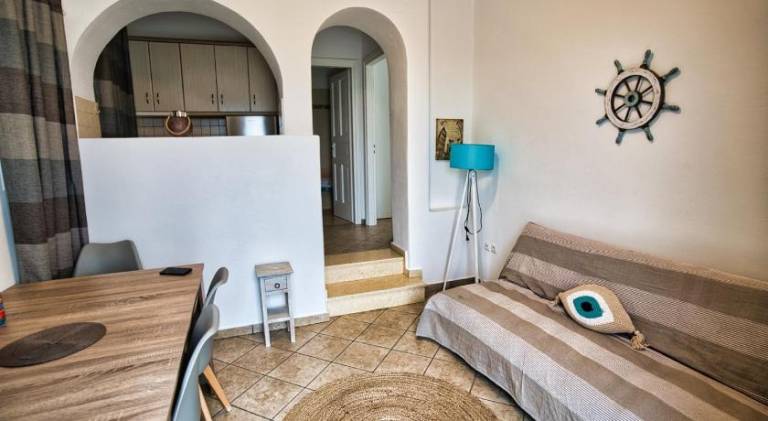 Holiday apartment with garden & patio — photo 2