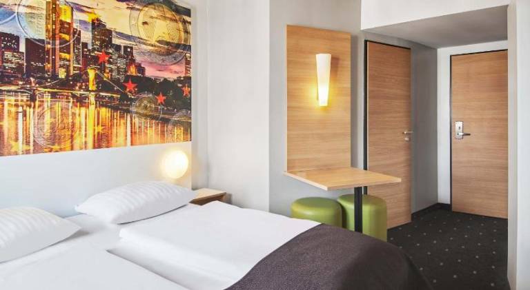 B&B HOTEL Frankfurt City-Ost — photo 2