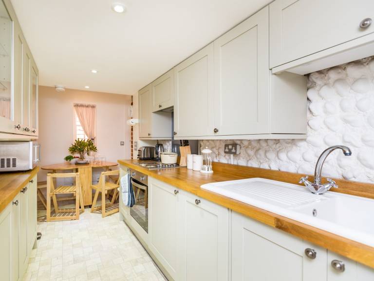 2 Bed in Eastbourne EHC20