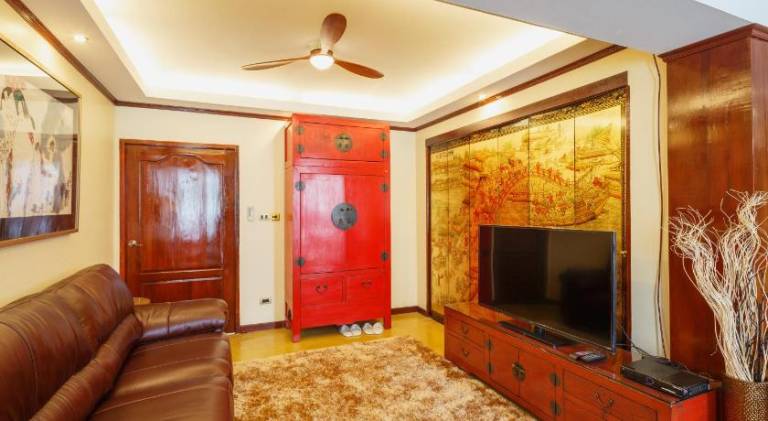 Vacation home | Near Wat Chedi Luang | Pets are welcome — photo 2