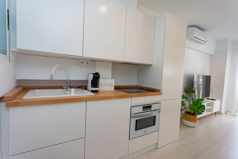 Fully equipped holiday apartment with pool & terrace | Beach view | Next to the beach | Pets are welcome — photo 4
