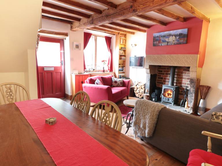 Cottage with patio & garden — photo 2