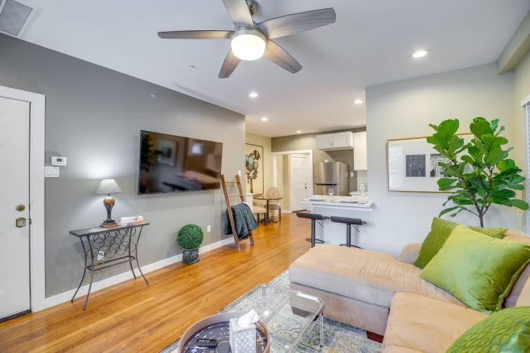 Pet-Friendly Houston Apt: Walk to Midtown! — photo 4