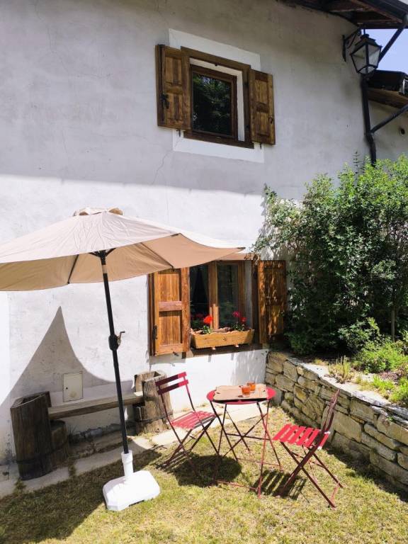 Gite with yard — photo 4