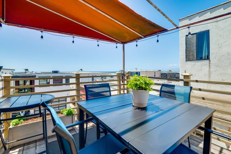 Walk to Ocean Manhattan Beach Home w Deck