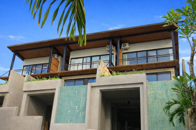 Apartment with pool & terrace — photo 4