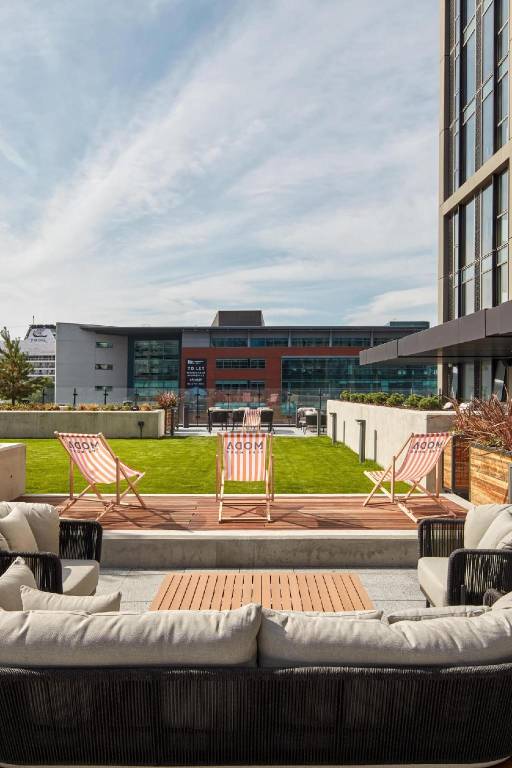 Serviced apartment with terrace & barbeque | Close to Pier Head | Perfect for remote work — photo 4