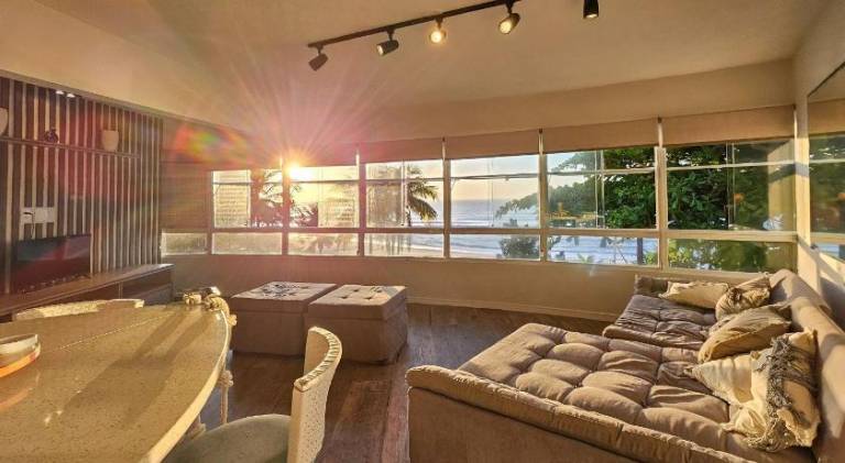 Vacation home with terrace & yard | Beach nearby | Perfect for remote work | Pet-friendly — photo 2