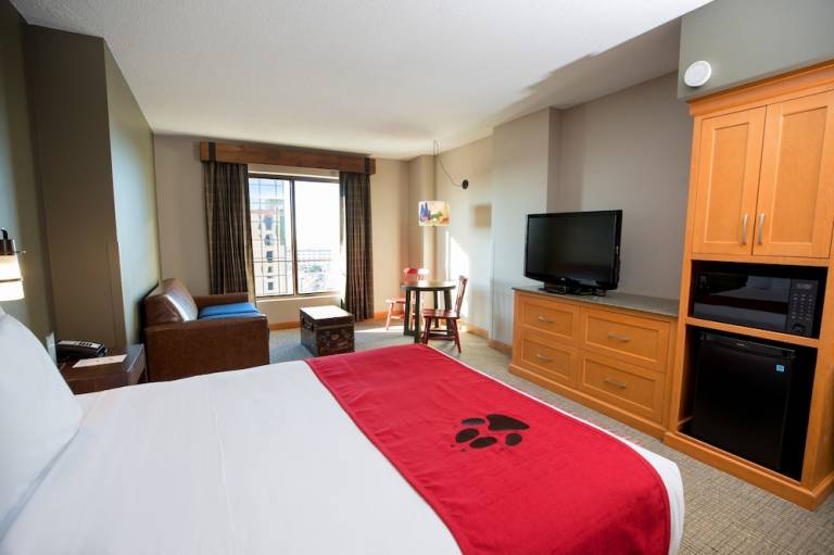 Resort  Bloomington