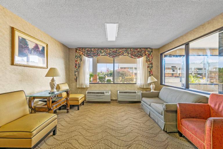 Magnolia Inn Townhouse Hattiesburg MS I-59 — photo 2