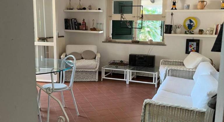 Villa with pool & jacuzzi — photo 2