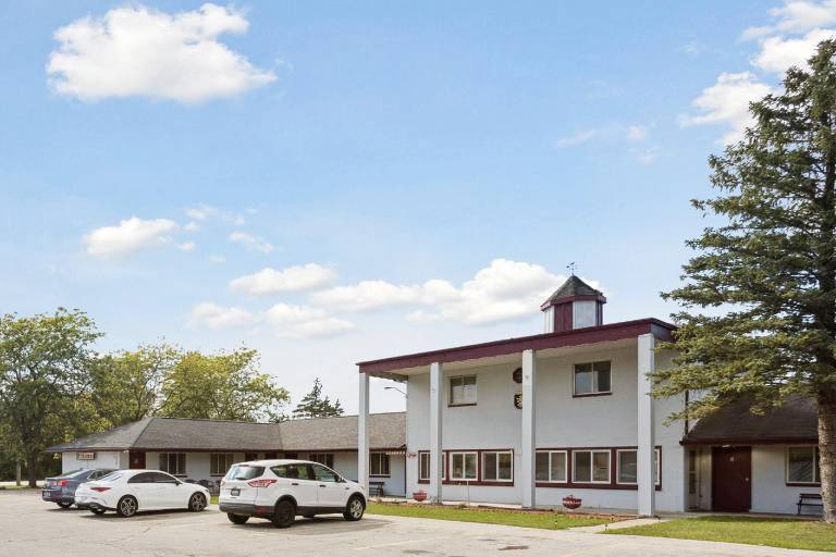 Heidelberg Motel by Capital O Bridgeport Frankenmuth I 75 in Saginaw, MI