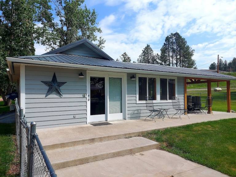 Cabin Custer