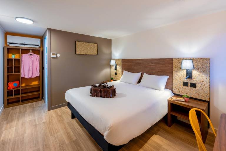 Greet Hotel Chatellerault in Chatellerault