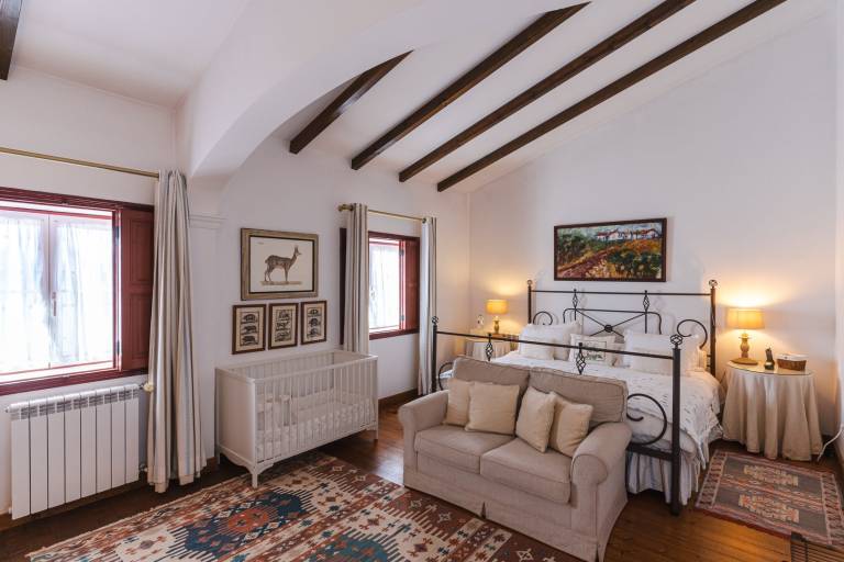 Family-friendly spacious rental with barbecue, private pool & garden | Good for workation | Pets allowed — photo 5