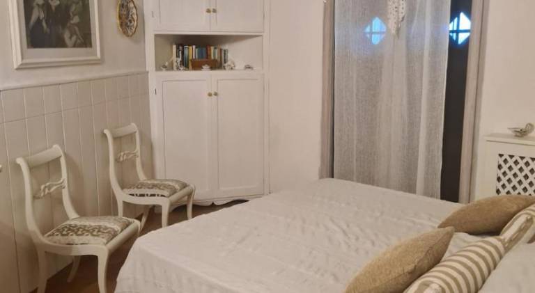 Rental apartment with yard & patio — photo 2