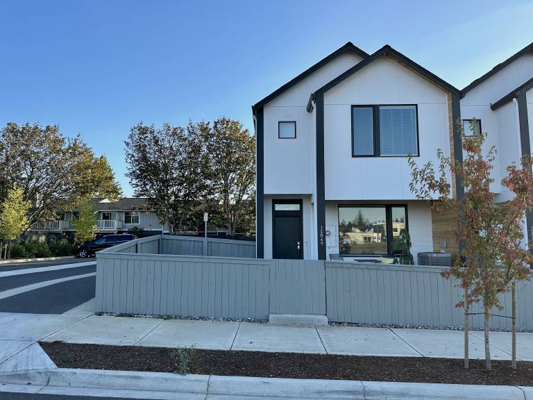 House  Fisher's Landing East