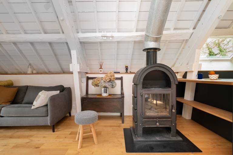 Fully equipped vacation home with grill, yard & terrace | Garden view | Pet-friendly — photo 5