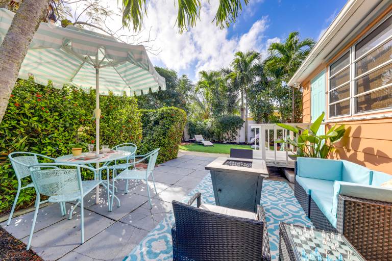 Cottage Lake Worth