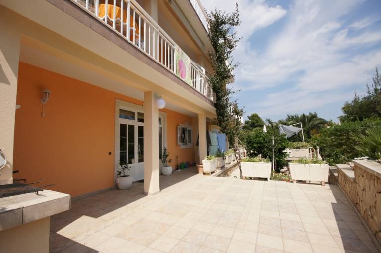 Fully equipped apartment with garden, patio & grill | Beach nearby | Dogs allowed — photo 3