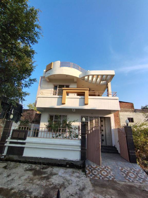 Lovely house with pool | Pets allowed in Kanpur