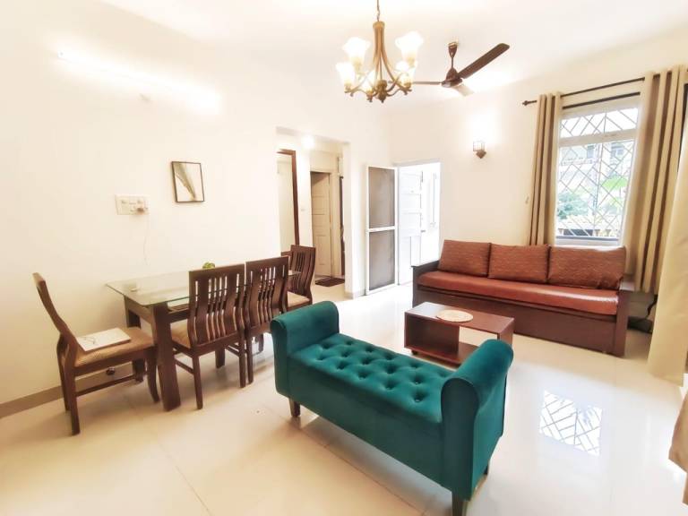 Holiday apartment with garden & pool in Calangute