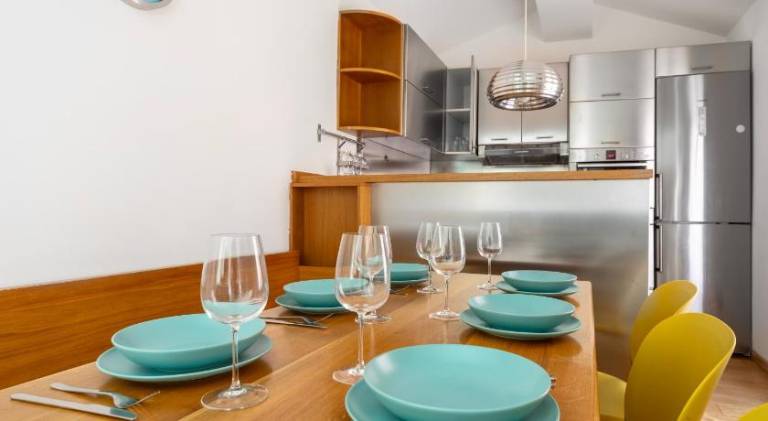 Holiday apartment | Near Two Towers — photo 2