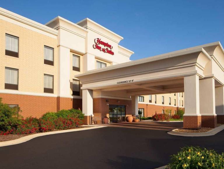 Hampton Inn & Suites Chicago/St. Charles in St. Charles, IL