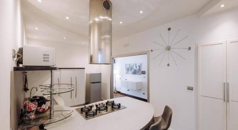 Rental apartment with jacuzzi — photo 3