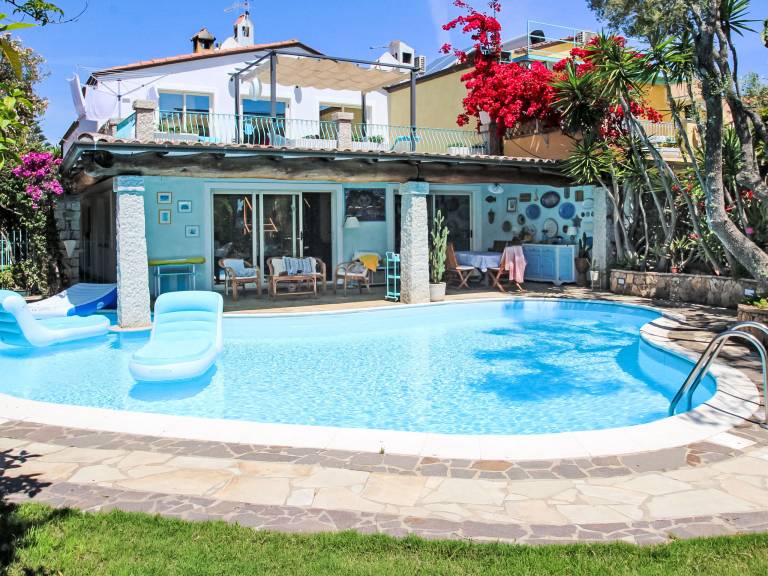 Fully equipped house with patio, grill & private pool | Next to the beach | Pets are welcome — photo 2