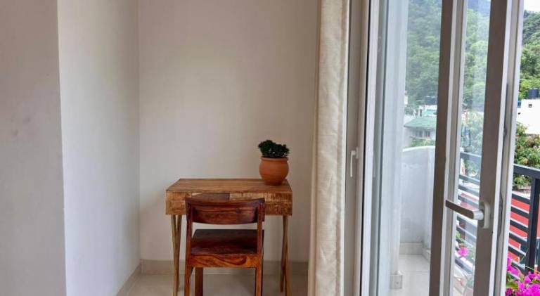 Prithvi Hotel - Aesthetic Rooms With Netflix — photo 4
