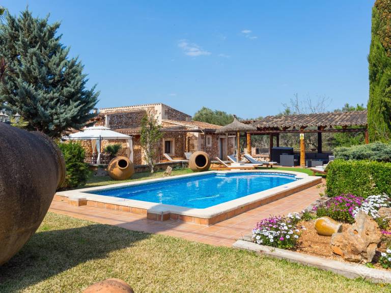 Villa  Biniali